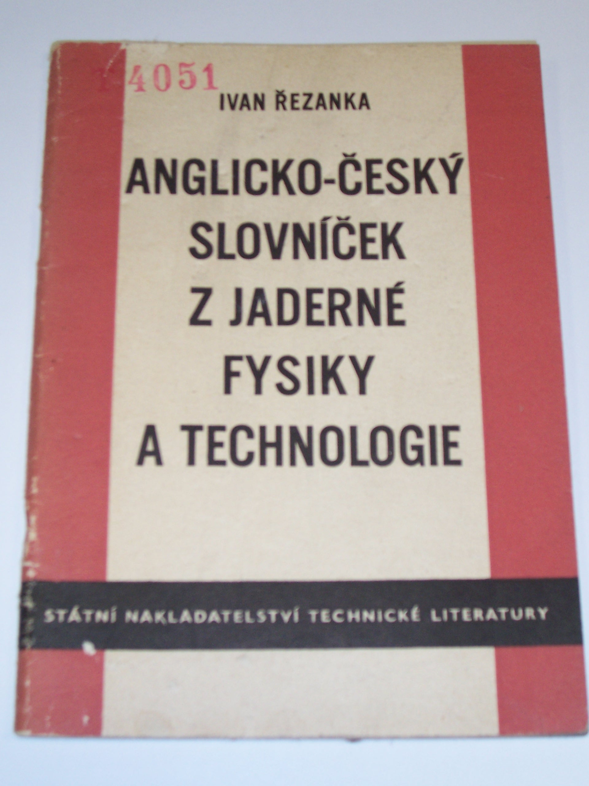 Anglicko-český slovníček z jaderné fysiky a technologie