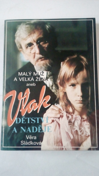 Malý muž a velká žena aneb Vlak dětství a naděje
