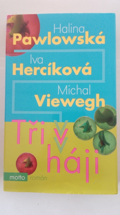 Tři v háji