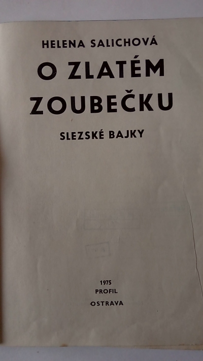 O zlatém zoubečku