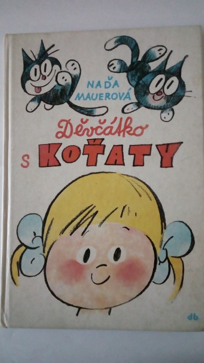 Děvčátko s koťaty