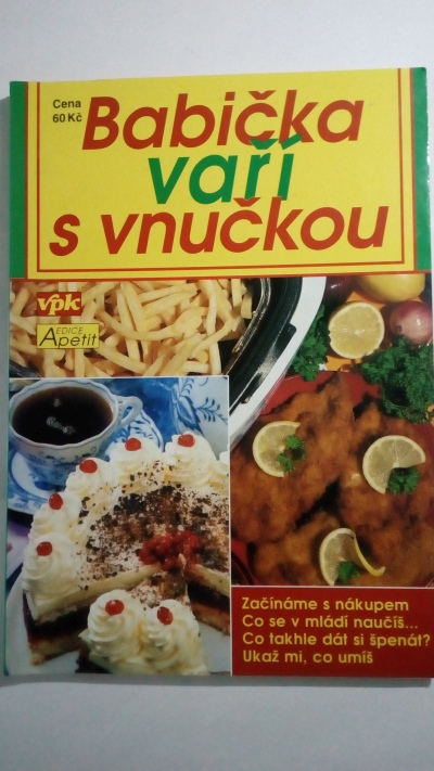 Babička vaří s vnučkou