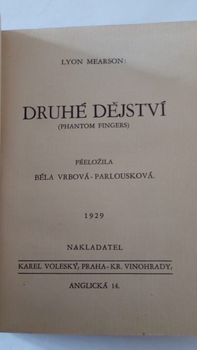 Druhé dějství. Koberec hrůzy.