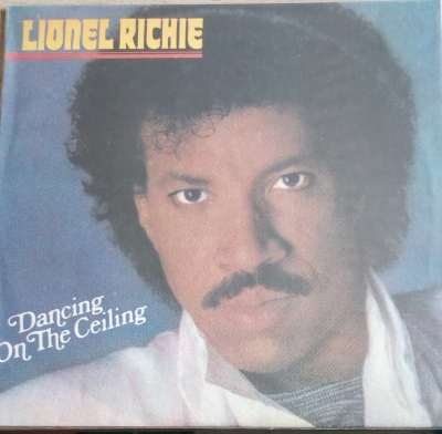 Lionel Richie – Dancing On The Ceiling