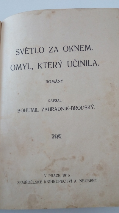 Světlo za oknem. Omyl, který učinila.