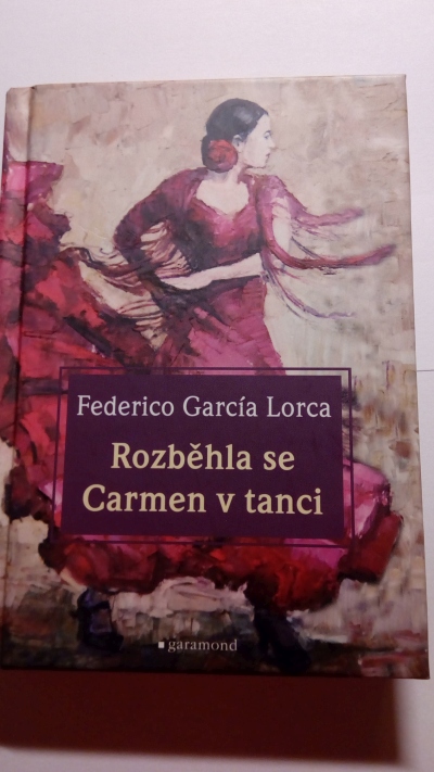 Rozběhla se Carmen v tanci