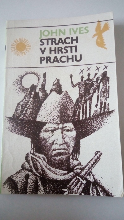 Strach v hrsti prachu