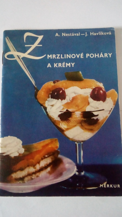 Zmrzlinové poháry a krémy
