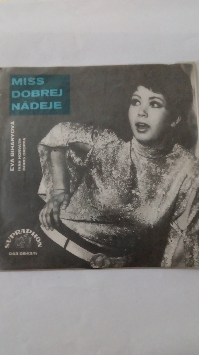 Miss dobrej nádeje / Aj z mája má
