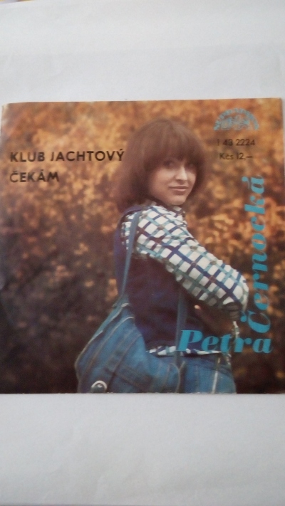 Klub jachtový / Čekám
