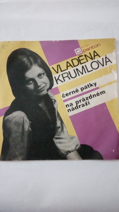 Černé pátky / Na prázdném nádraží