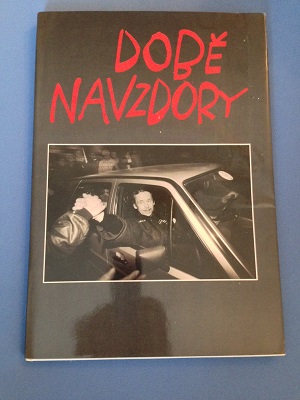 Době navzdory