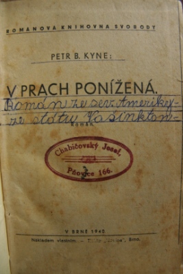 V prach ponížená
