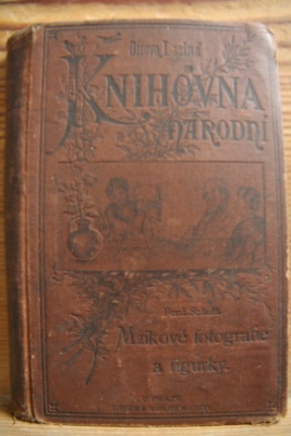 Mžikové fotografie a figurky