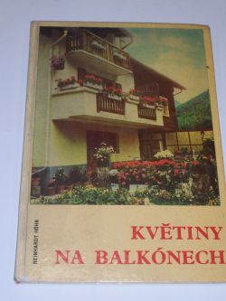 Květiny na balkónech