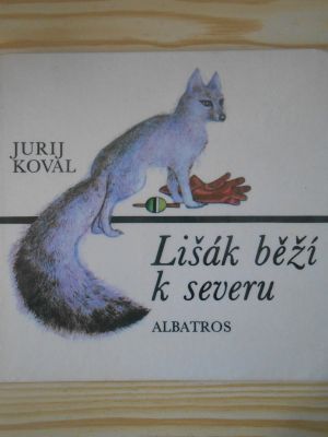 Lišák běží k severu