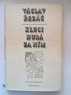 Kluci hurá za ním