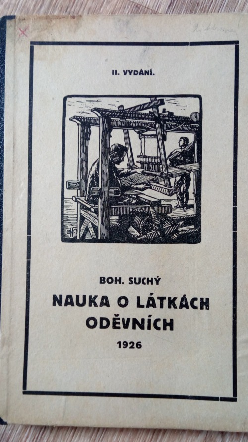 Nauka o látkách oděvních