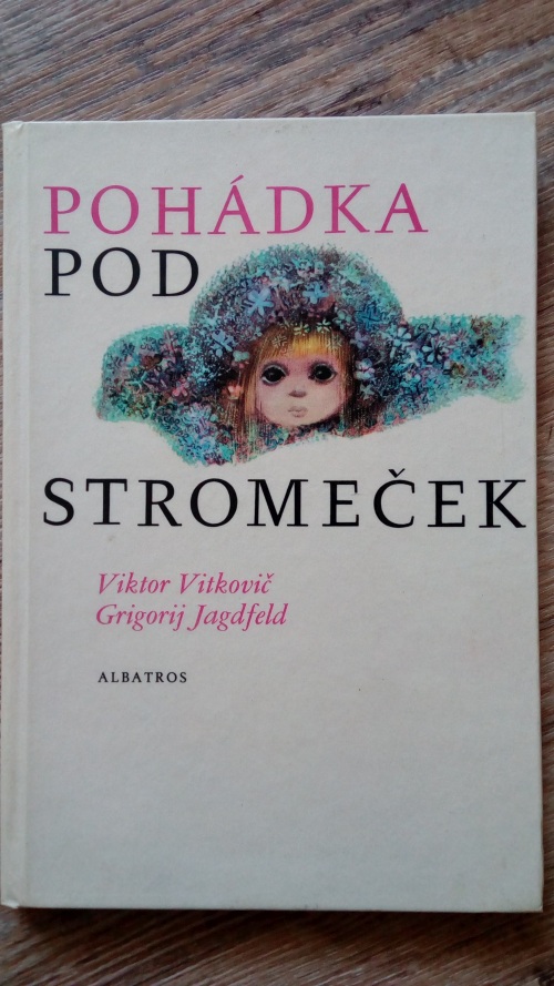 Pohádka pod stromeček