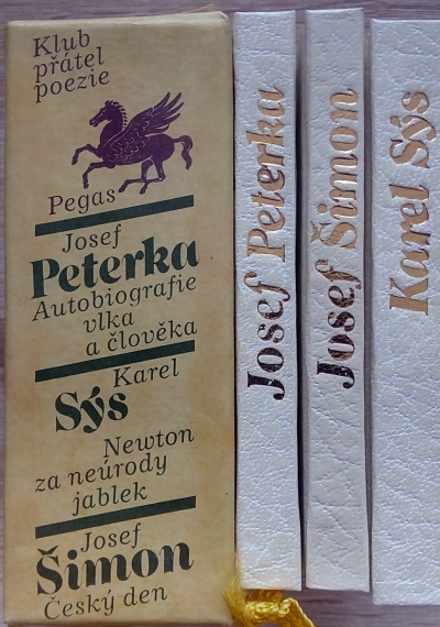 Autobiografie vlka a člověka. Newton za neúrody jablek. Český den