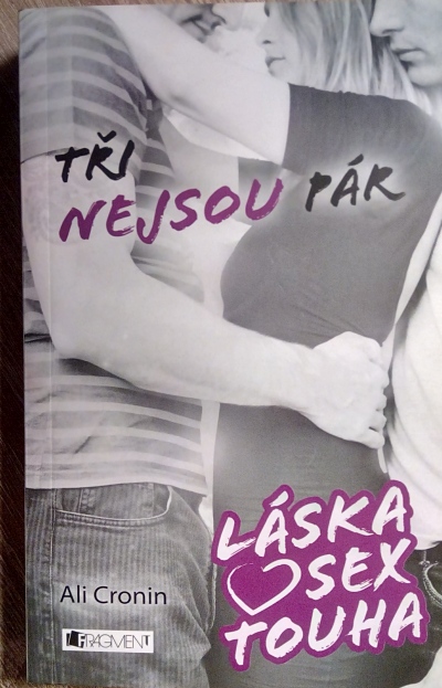 Tři nejsou pár