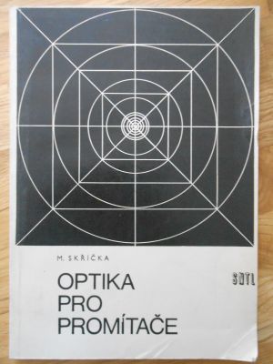 Optika pro promítače