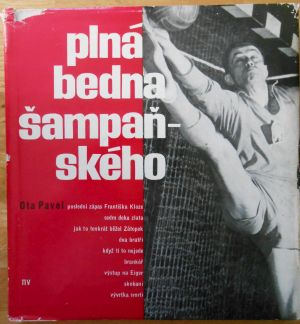 Plná bedna šampaňského