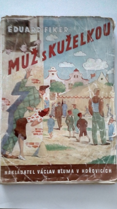 Muž s kuželkou