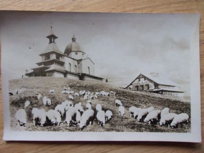 Beskydy - Kaple a útulna na Radhošti