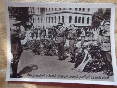 Pan president u hrobů hrdinů, padlých za naši vlast