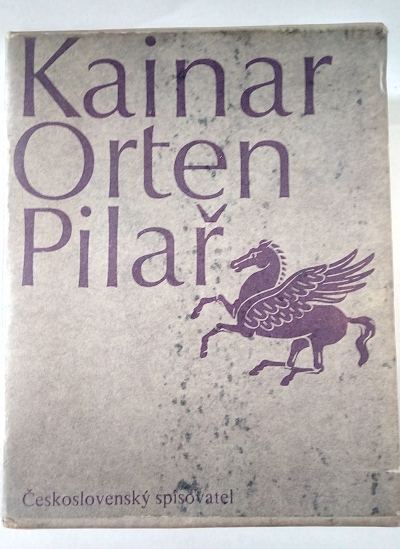 Ohnice. Lazar a píseň. Krajinou pádí kůň.