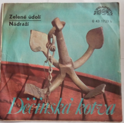 Zelené údolí / Nádraží