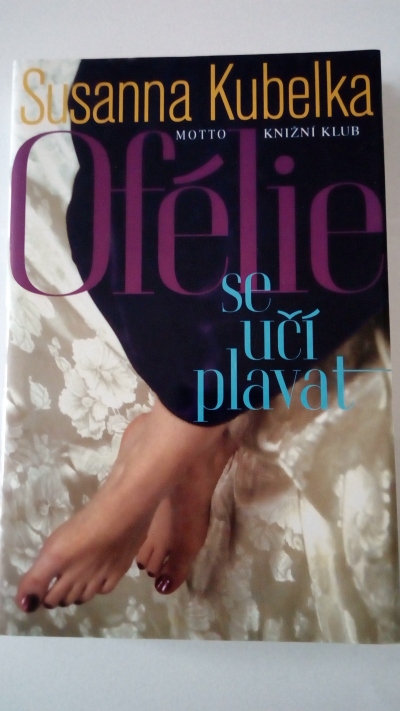 Ofélie se učí plavat