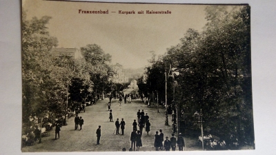 Franzensbad - Kurpark mit Kaiserstrasse