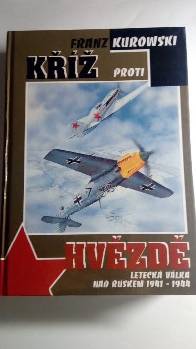 Kříž proti hvězdě