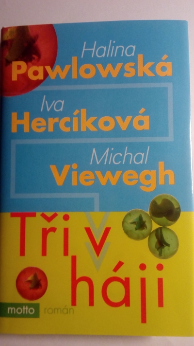 Tři v háji
