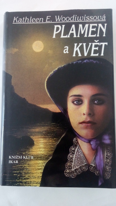 Plamen a květ