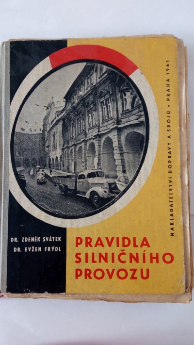 Pravidla silničního provozu